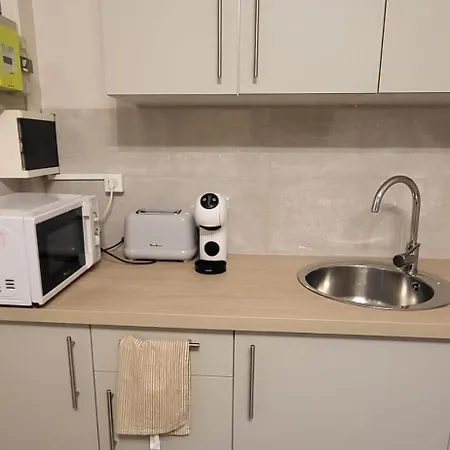 Du Bonheur, Center * Dijon