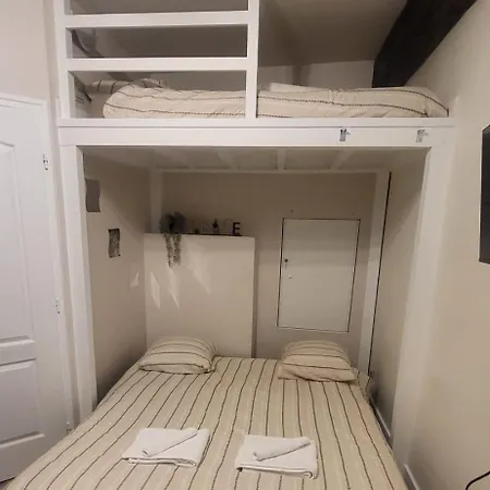 Du Bonheur, Center *