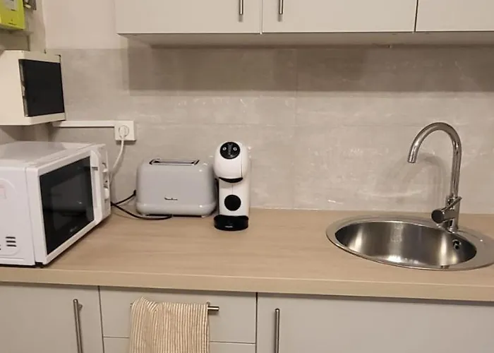 Du Bonheur, Center * Dijon